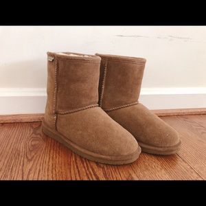 bearpaw sheepskin boots